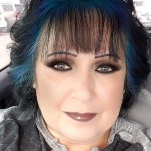 Meet your Posher, Shelly